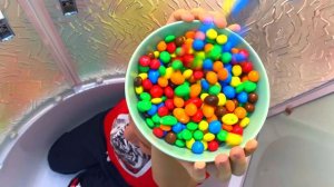Ева хочет конфеты или Волшебный душ из m&m's | Сборник историй для детей про вредные сладости
