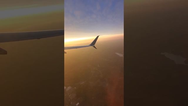 Delta 737-900ER Sunset Departure From Charlotte (CLT) смотреть онлайн