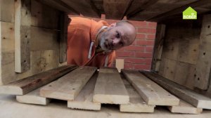 Кашпо для сада из деревянных досок