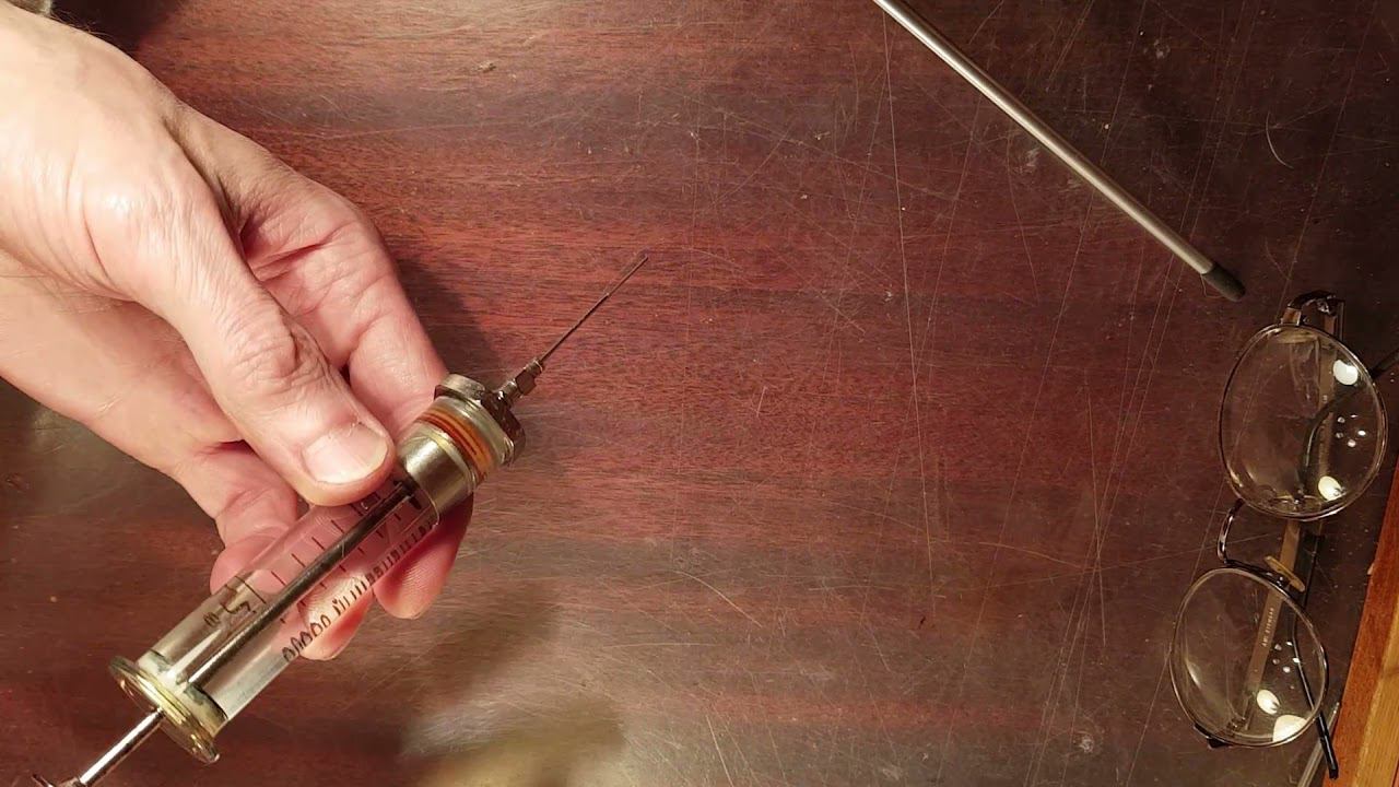 Эффект забора крови из вены.
#SFX #спецэффекты #ИгорьАлексеев #длякино #медицина #шприц #кино