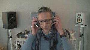 BEHRINGER BH470 vs BH770 STUDIO MONITOR HEADPHONES ¦ DEMO & REVIEW