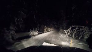 УАЗ Патриот вместо трактора! Чистим снег в ночном лесу. Snow plowing on SUV. Schneeräumung