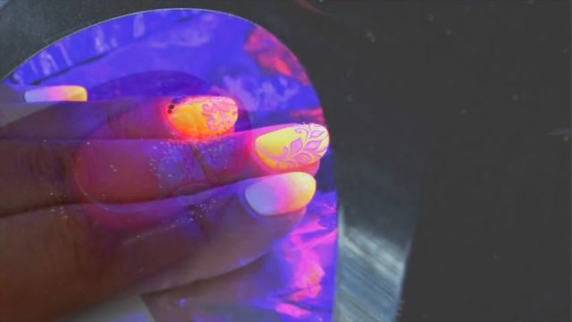 Tuto nail art dentelle fine en relief, idée ongles courts смотреть онлайн