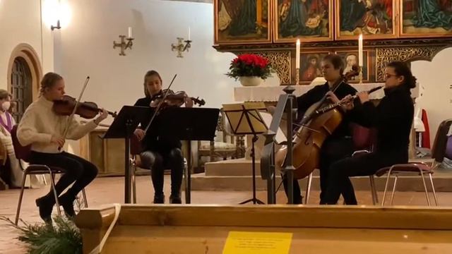 W. A. Mozart: Oboenquartett F-dur, 2. Satz смотреть онлайн