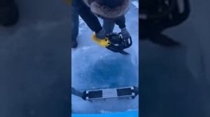 Подготовил бензопилу для пиления льда в бассейне удалив маслонасос заточил цепь под 0 Eurolux GS-45