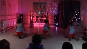 Шуточный номер в стиле strip dance. "Два кусочека колбаски"