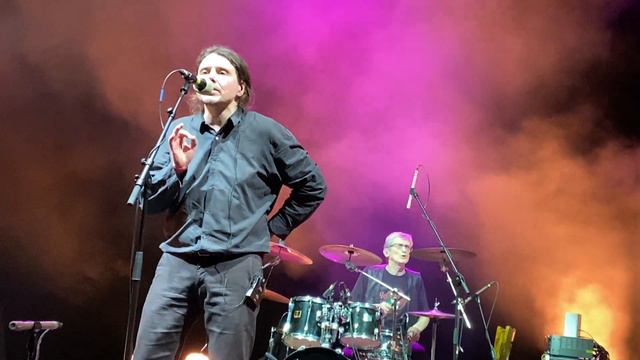 “Уходили из дома” смотреть онлайн