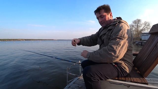 Невероятный стол Рыбака. Ловля густеры на поплавок и вкуснейший ужин. Рыбалка 2020 смотреть онлайн