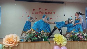 Народный танец на День Матери "Деревенские забавы"