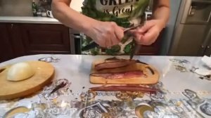 Солим селедку в банке. Малоизвестный способ отделить селедку от костей.