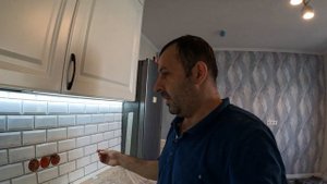 Плитка кабанчик на фартук кухни. Кухонный фартук