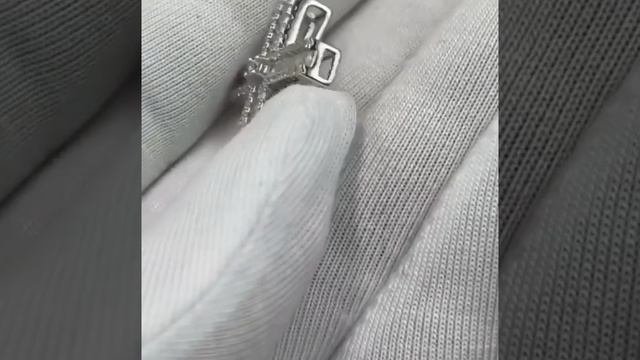 Серебряный крестик