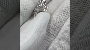 Серебряный крестик