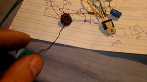 Как подключить мощнный светодиод к батарейке на 1,5 вольта.