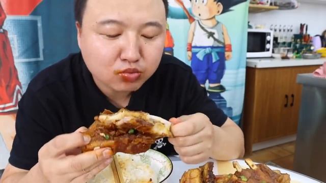 Aqiang red braised mutton, soft and rotten, the big pieces of meat are really exciting！ смотреть онлайн