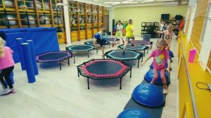 Фитнес на батуте дети