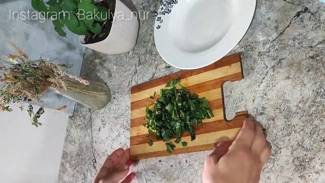 Мука, кипяток, Зелень и 4 яйца! Вот, как нужно готовить Кутабы с Зеленью! ВЕК ЖИВИ-ВЕК УЧИСЬ!
