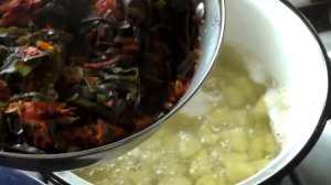 Борщ с морской капустой (ламинарией) - вегетарианский рецепт