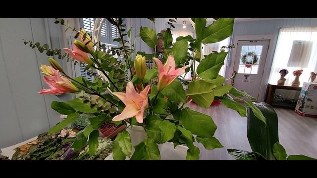 РУССКИЕ В АМЕРИКЕ.?? МАГАЗИН И БИЗНЕС ФЛОРИСТКИ ЛАРИСКИ