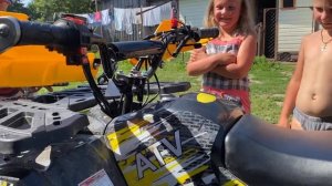 Установка расширителей крыльев на детский квадроцикл Авантис