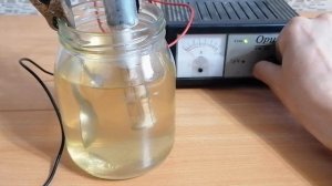 Снятие серебра электролизом.