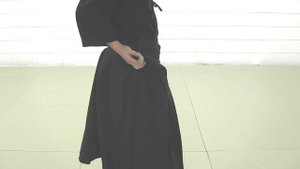 How to Put Kendogi and Kendo Hakama On (HD Quality)