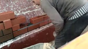 Кладка под расшивку облицовочного кирпича