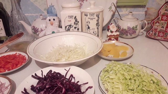 САЛАТ ТРИ КАПУСТЫ С АПЕЛЬСИНОМ И АПЕЛЬСИНОВЫМ СОКОМ !