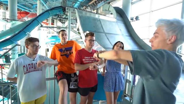 Прятки в САМОМ МАЛЕНЬКОМ ГОРОДЕ Челлендж ! 2 Часть Влад А4 смотреть онлайн