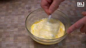 Заверните ФАРШ в ЛАВАШ и залейте соусом МЯСНОЙ РУЛЕТ, КОТОРЫЙ ХОЧЕТСЯ ЕЩЁ