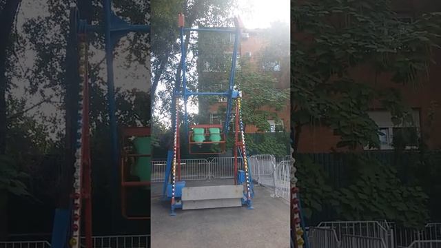 Аттракцион в Саратове. Хип хоп. Гор.парк смотреть онлайн