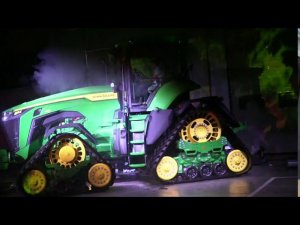 Презентация нового трактора John Deere 8RX