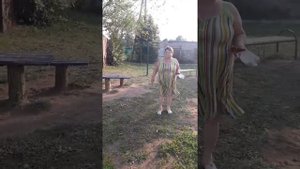 ЯЖЕБАБКА ВЫГОНЯЕТ ДЕТЕЙ С ПЛОЩАДКИ