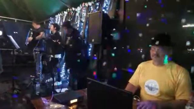 ПЯТНИЦА ФЛАМИНГО ЛИВЕНЬ И ГРУППА ГАЗЕТЫ ПИШУТ! смотреть онлайн