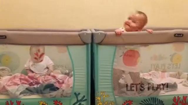 Как уложить двойню смотреть онлайн