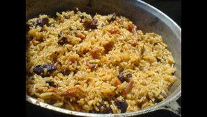 Готовим плов на даче.