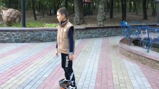 Катаемся на гироскутере смотреть онлайн