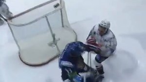 KHL Fight Sergei Fedorov vs Roman Derlyuk!