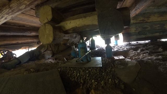 Подъем дома, двора и пристройки плюс две печки.