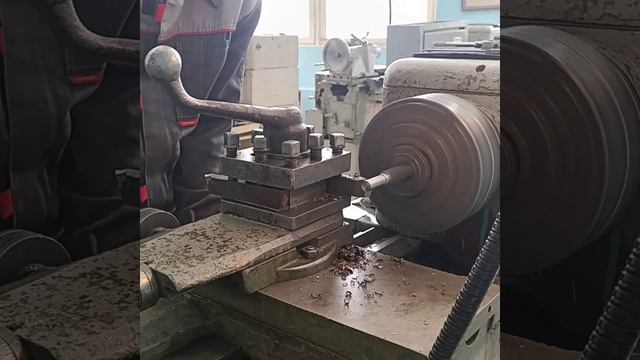 Изготовление детали Болт на токарном станке