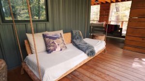 Уютный двухэтажный дом в лесу! Красивая веранда, джакузи и гамак!!!