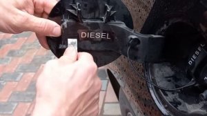 Как снимается крышка от бака на Hyundai I30(рестайлинг) 2012