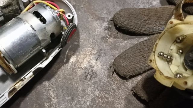 Ремонт шуруповерта Интерскол ДА-14.4 ЭР смотреть онлайн