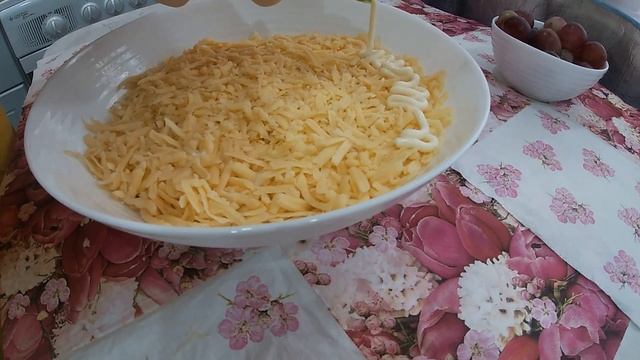 САЛАТ ИЗУМРУДНЫЙ.УКРАСИТ ПРАЗДНИЧНЫЙ СТОЛ. смотреть онлайн