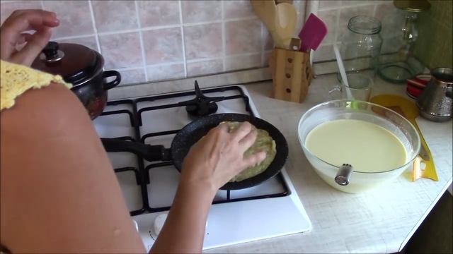 Блинчики с яблоками-пальчики оближешь! Блинчики тонкие, нежные, не устоять. смотреть онлайн