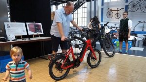 Fahrradtrends 2019: E-Bikes als Stadträder werden salonfähig