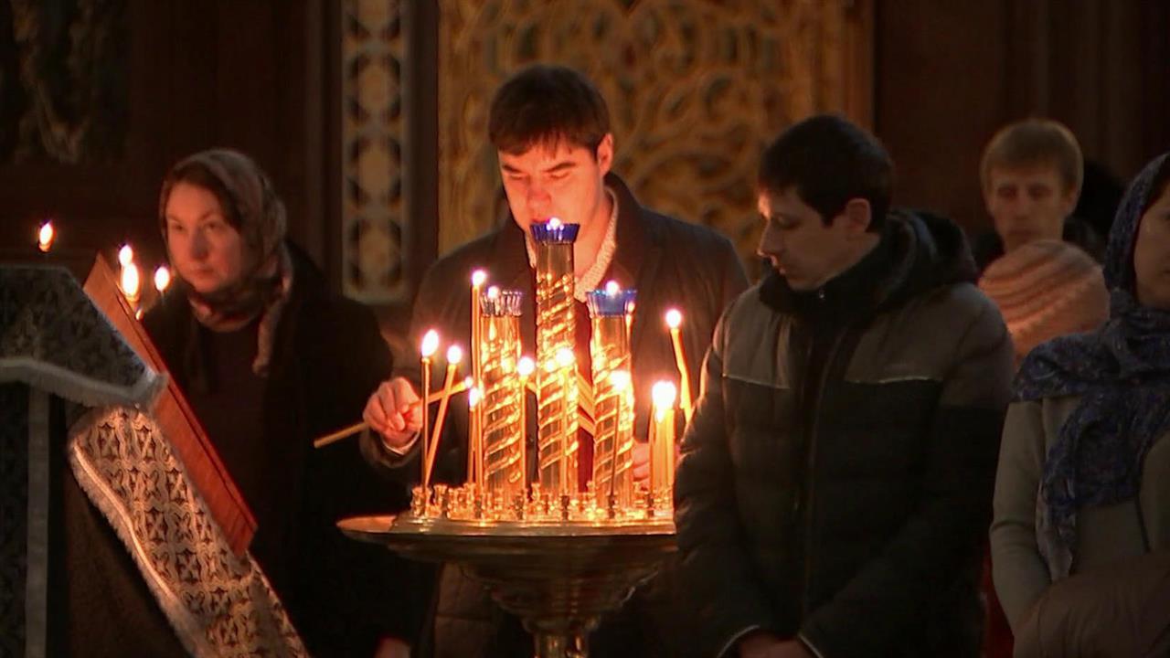 Православные верующие отмечают Прощеное воскресенье