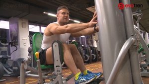 Разведение ног в тренажере (отведение бедра сидя)