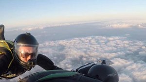 Первый прыжок с парашютом по программе  AFF