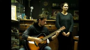 Песня "Was Wollen Wir Trinken" в клубе "Золотая пуля"